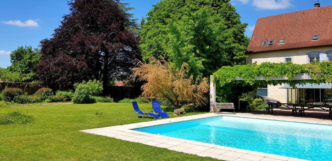Chic Appartement ! Poligny  Extérieur photo